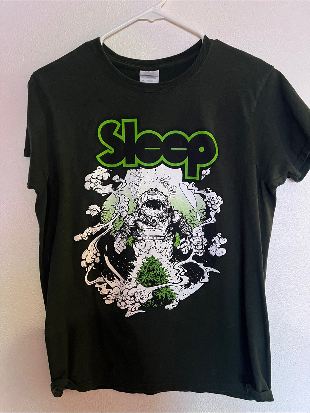Sleep - tour shirt - Gildan Green Tee
